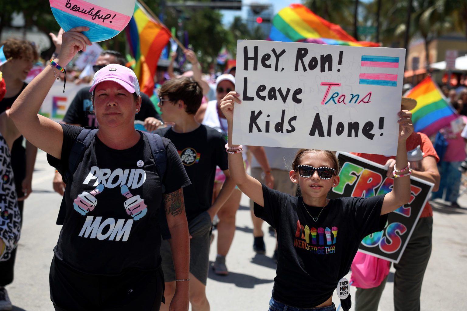 Desantis Signe Un Projet De Loi Autorisant L Tat Retirer Les Enfants Trans De Leur Famille